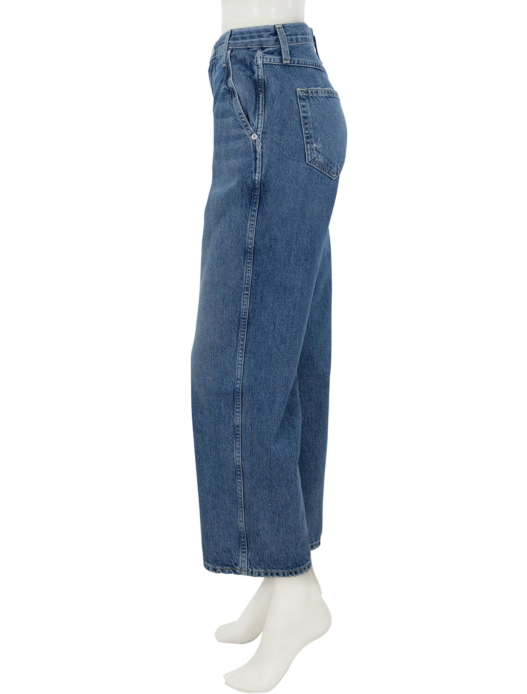 Side view of AMO's jocelyn shaped trouser jean in two timing.