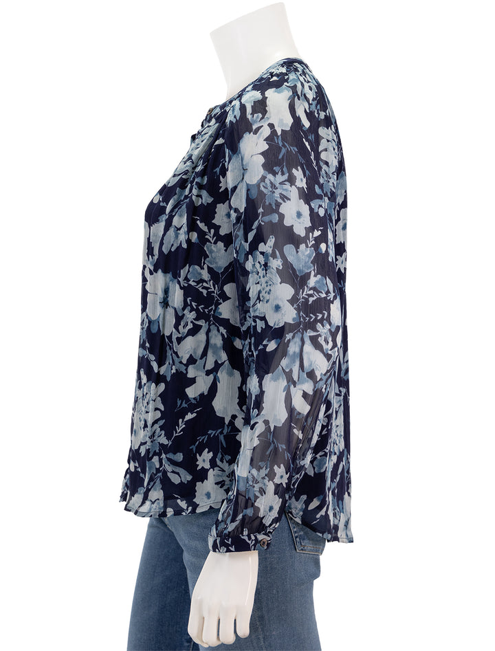 Side view of Rails' nessie blouse in indigo blossoms.