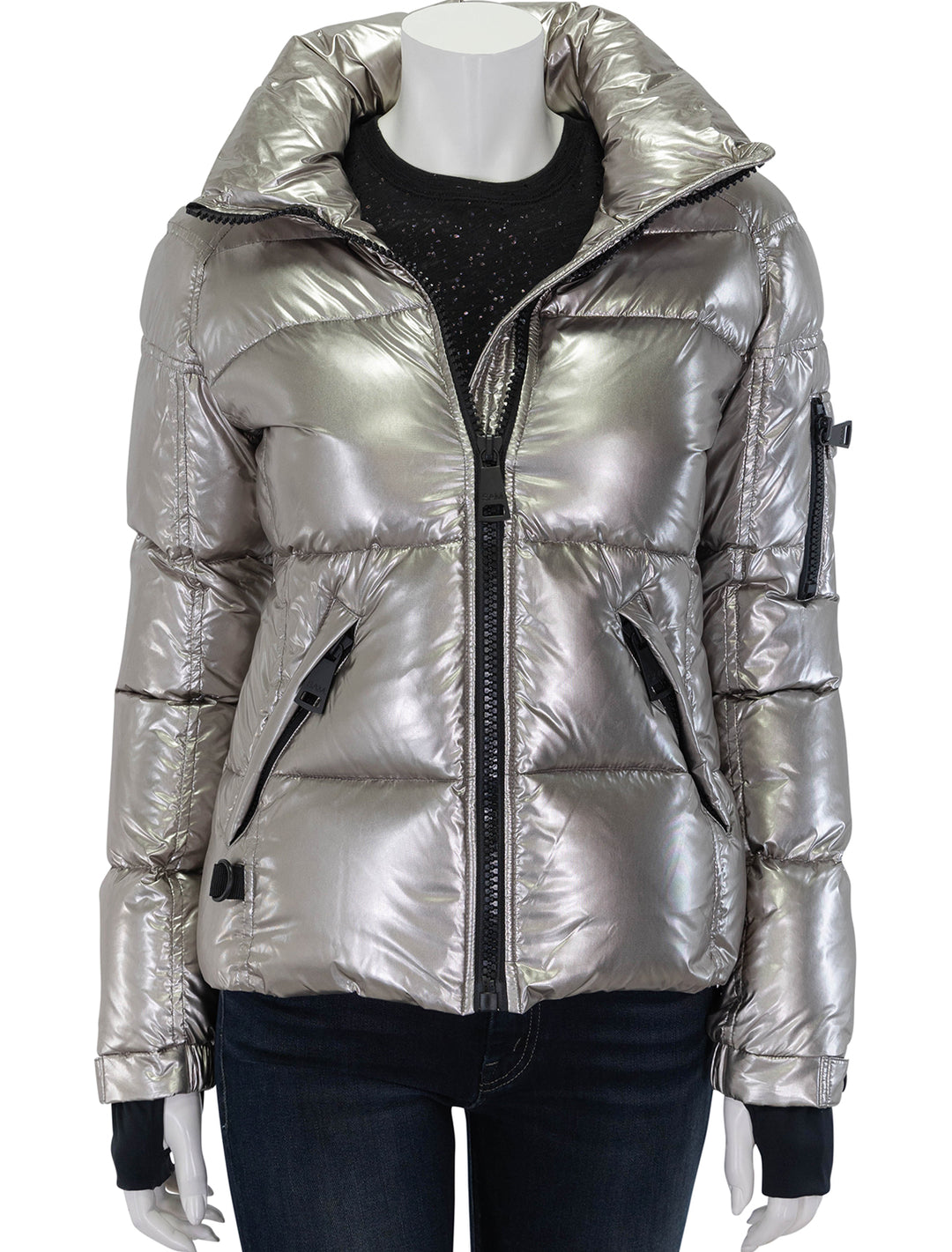 Front view of SAM's freestyle jacket in pyrite, zipped.