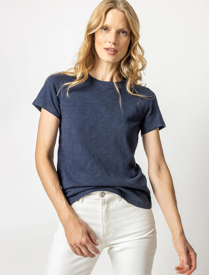 loose slub short sleeve crew tee in navy