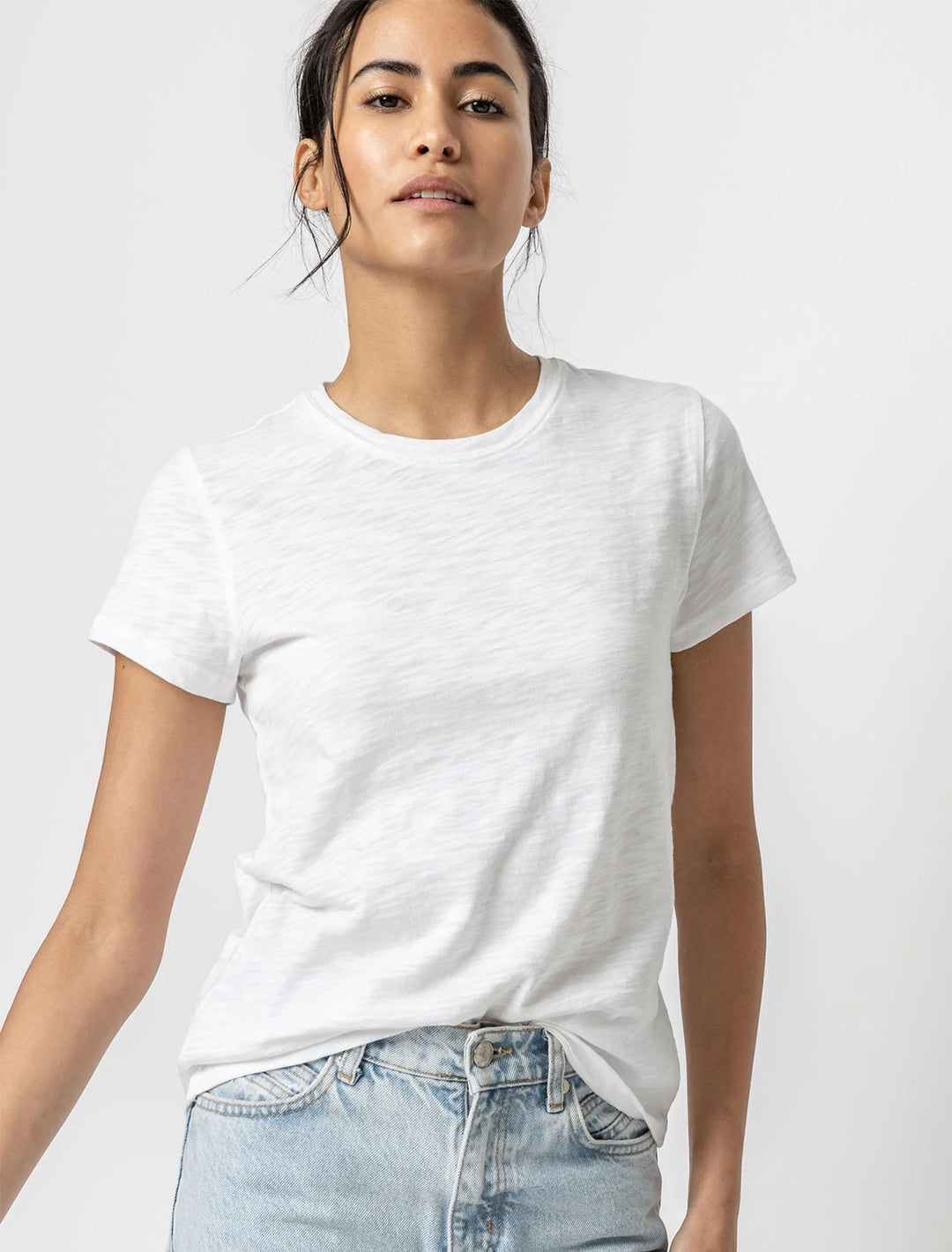 loose slub short sleeve crew neck tee in white