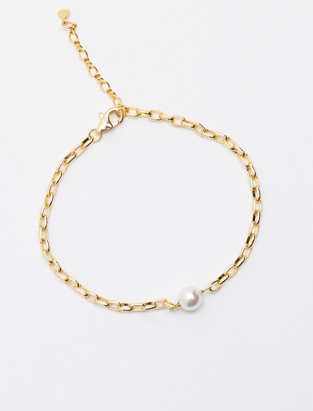 oval link bracelet with single pearl in gold (2)