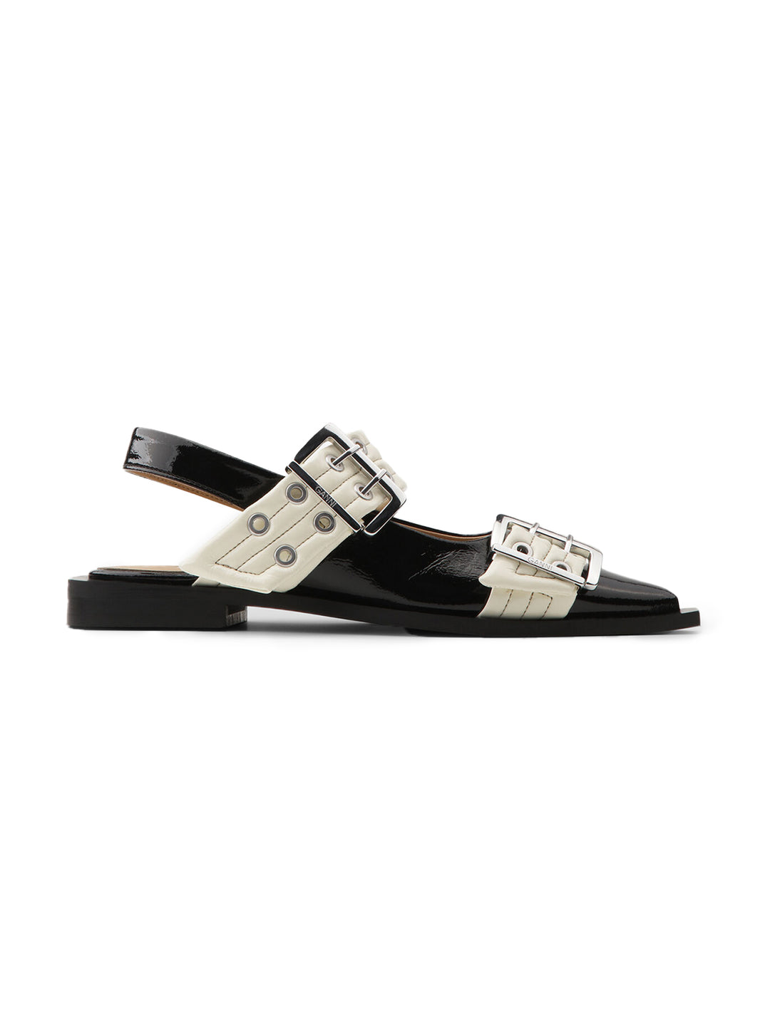 ballerina buckle flats in black and white