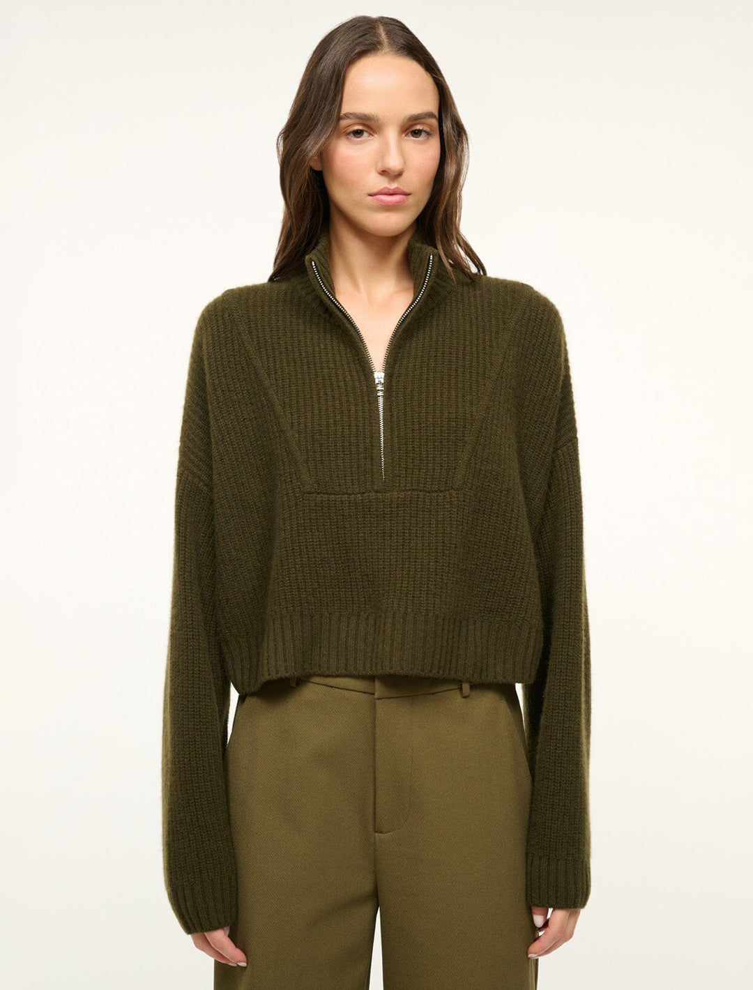 cashmere cropped hampton sweater in olive