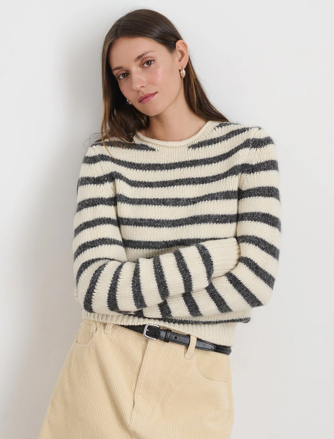 Model wearing Alex Mill's jaime sweater in white & ash stripe.