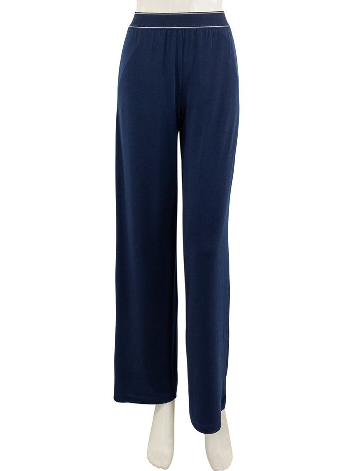 pull on pant in navy