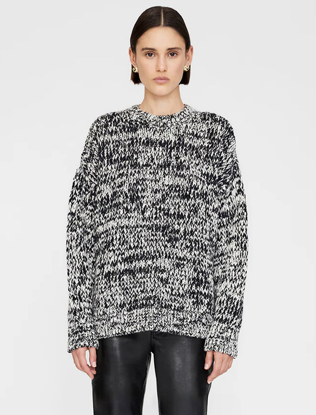 sydney crew sweater in black and white