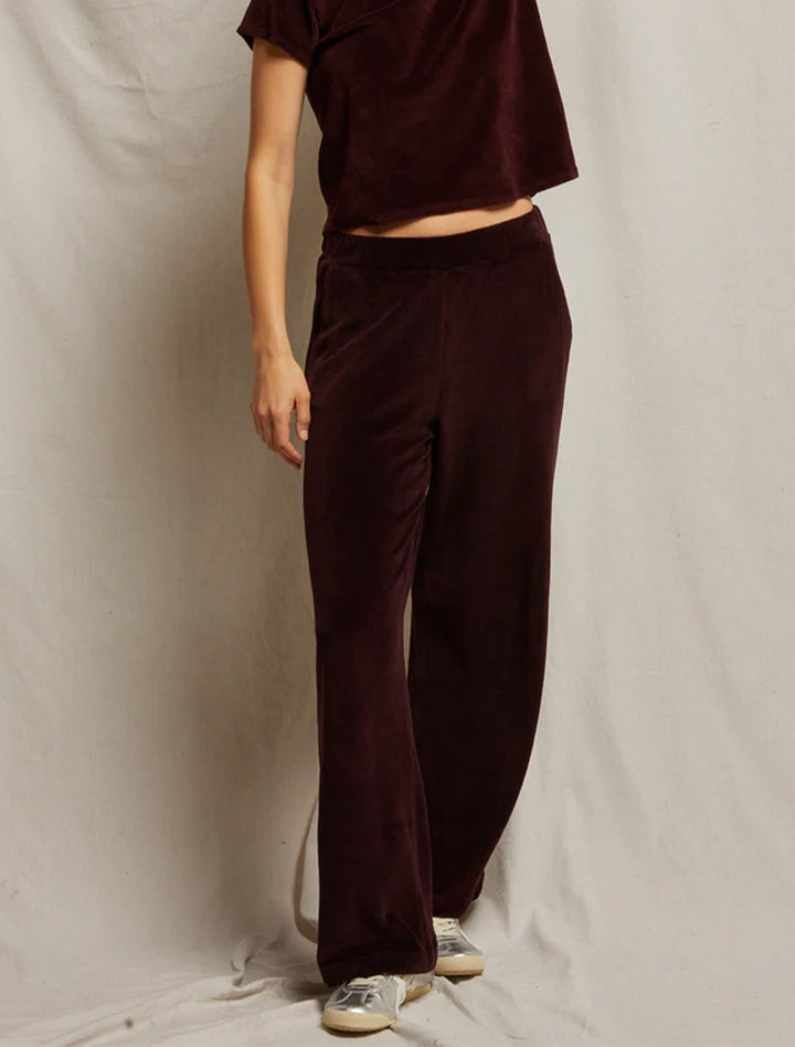 holly velour sweatpant in blackberry