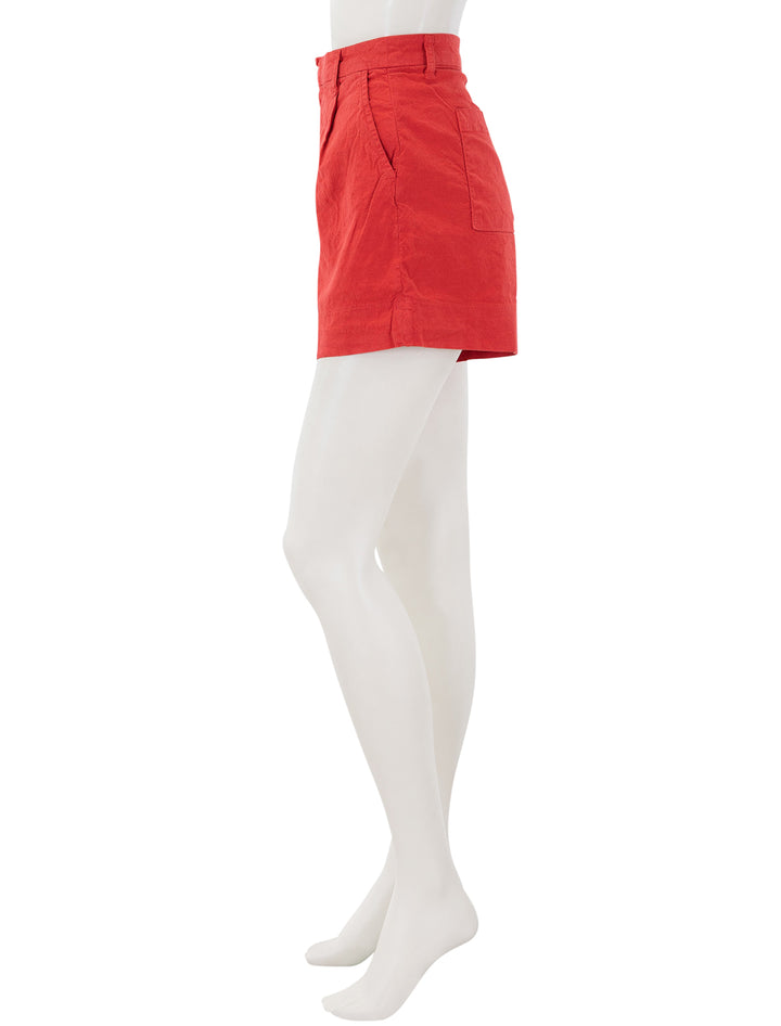 walking shorts in double decker red