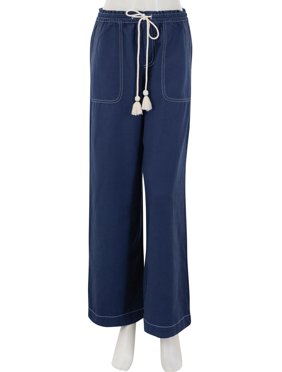 front view of campo pant in navy