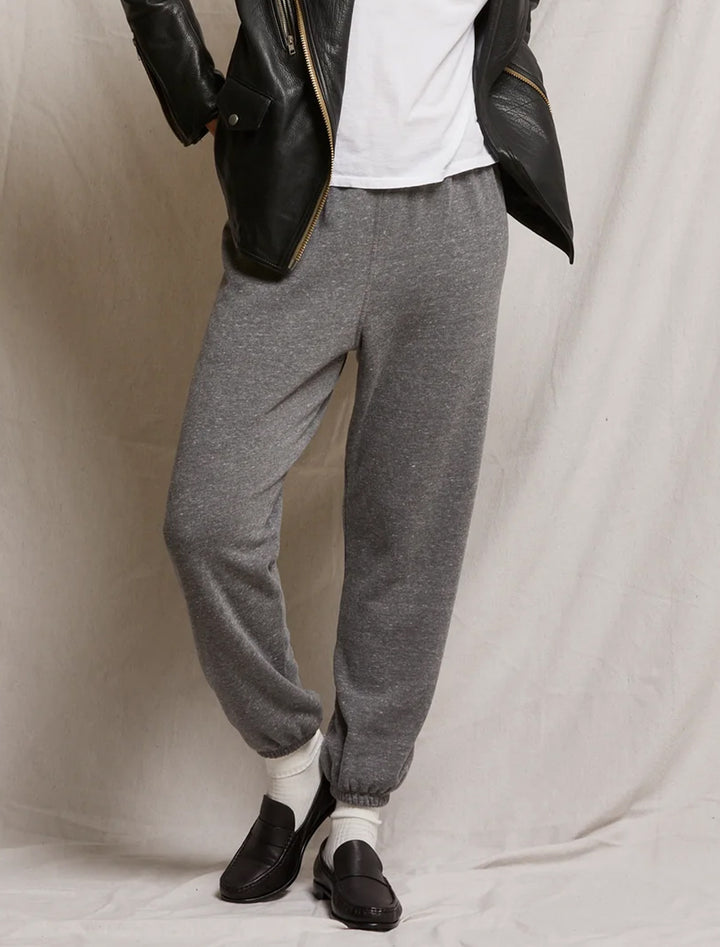 stevie jogger in dark heather grey