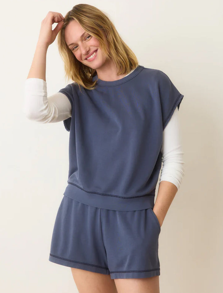 cloud 9 short sleeve sweatshirt in faded indigo