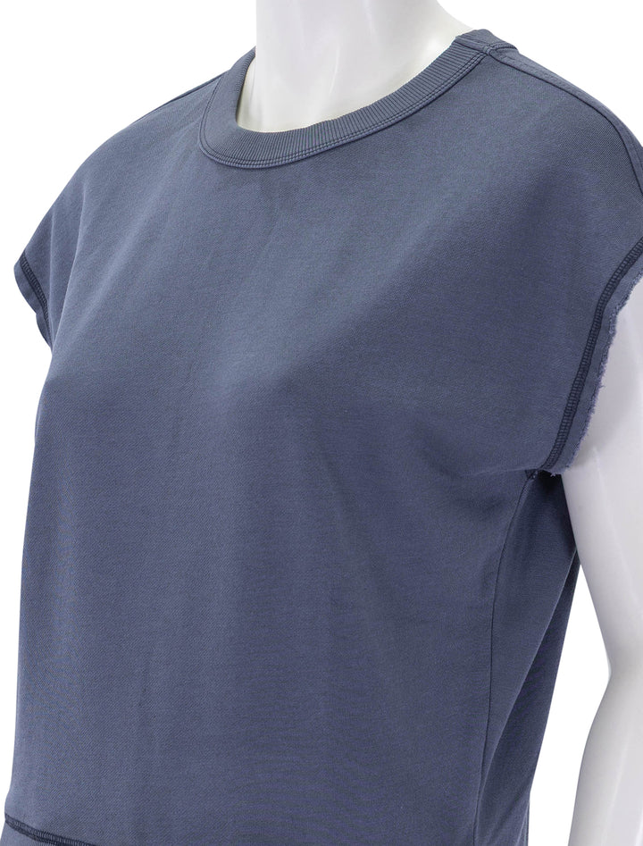 cloud 9 short sleeve sweatshirt in faded indigo