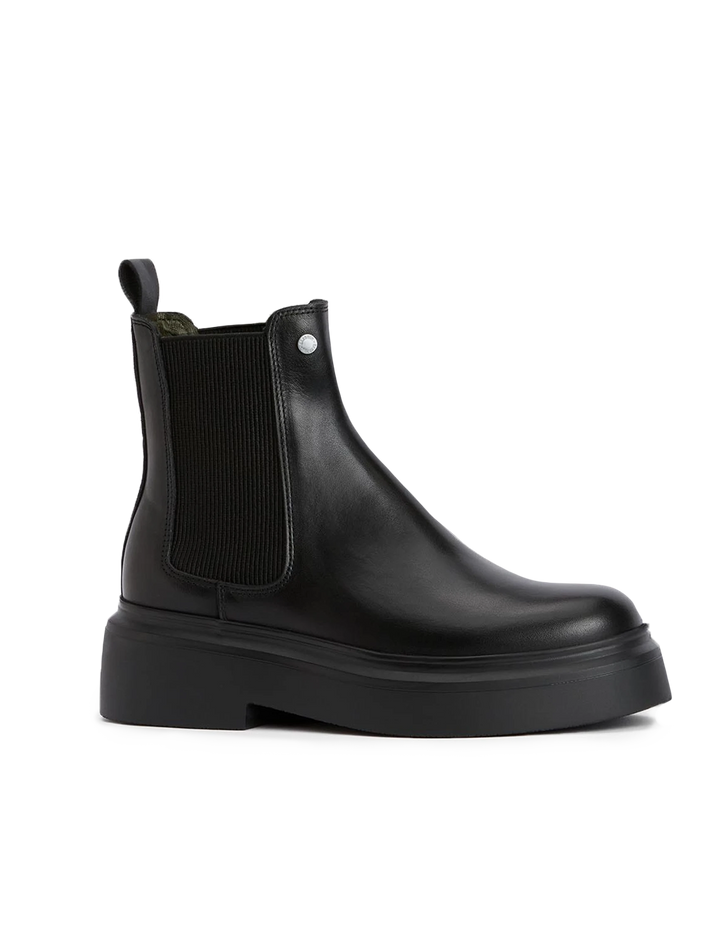 celina chelsea boot in black
