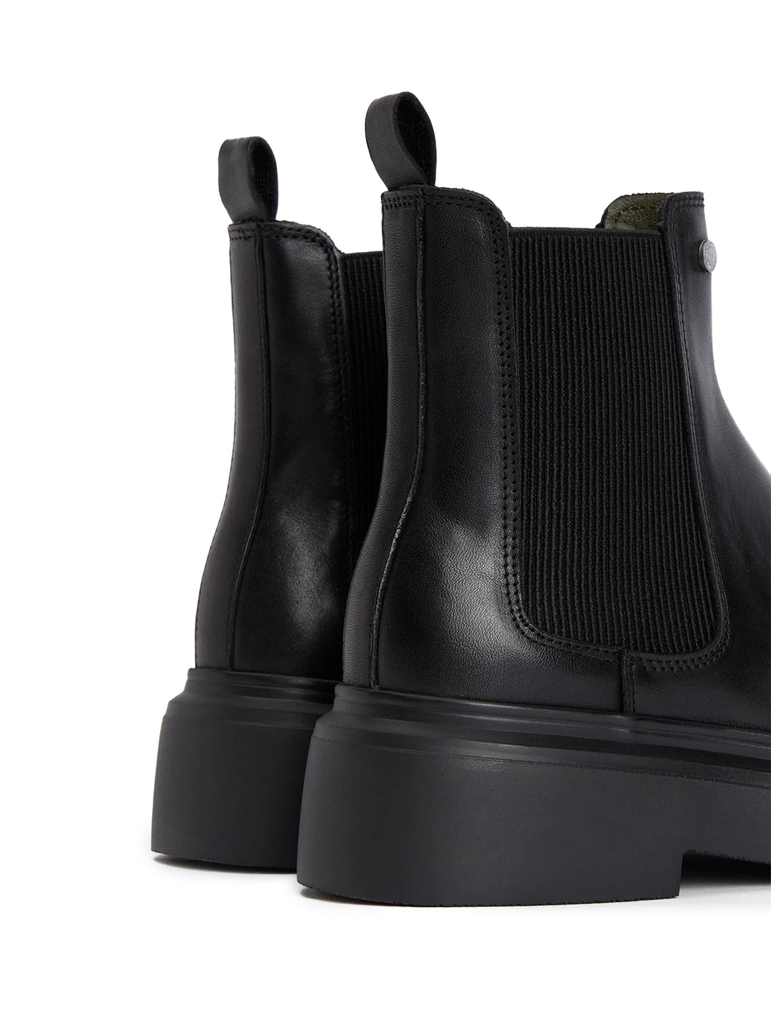 celina chelsea boot in black