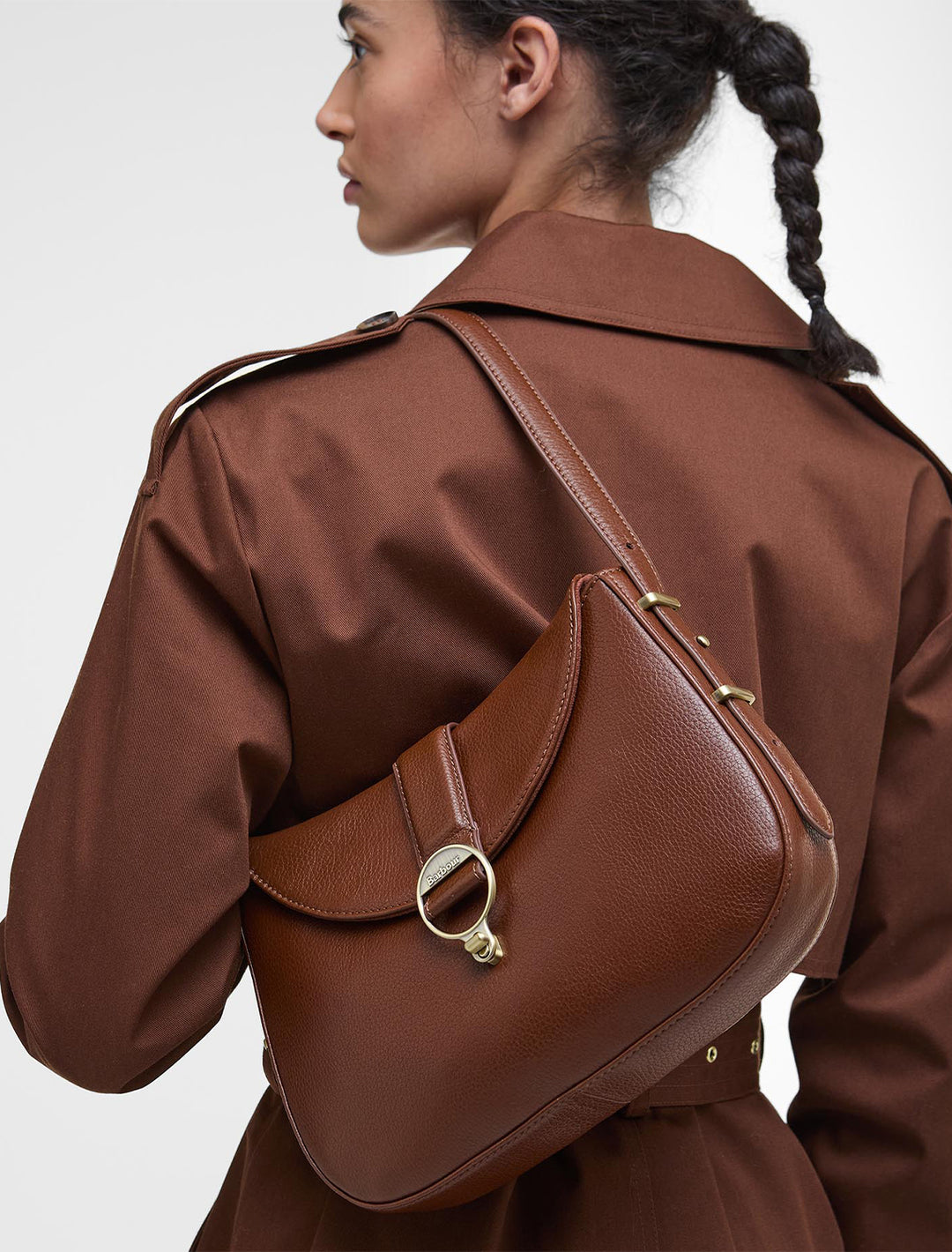 alder leather sling bag in brown