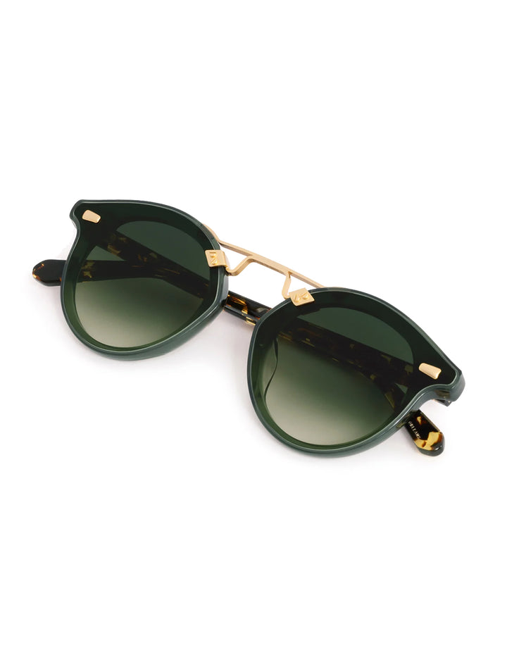 stl nylon in bottle green + zulu 18k