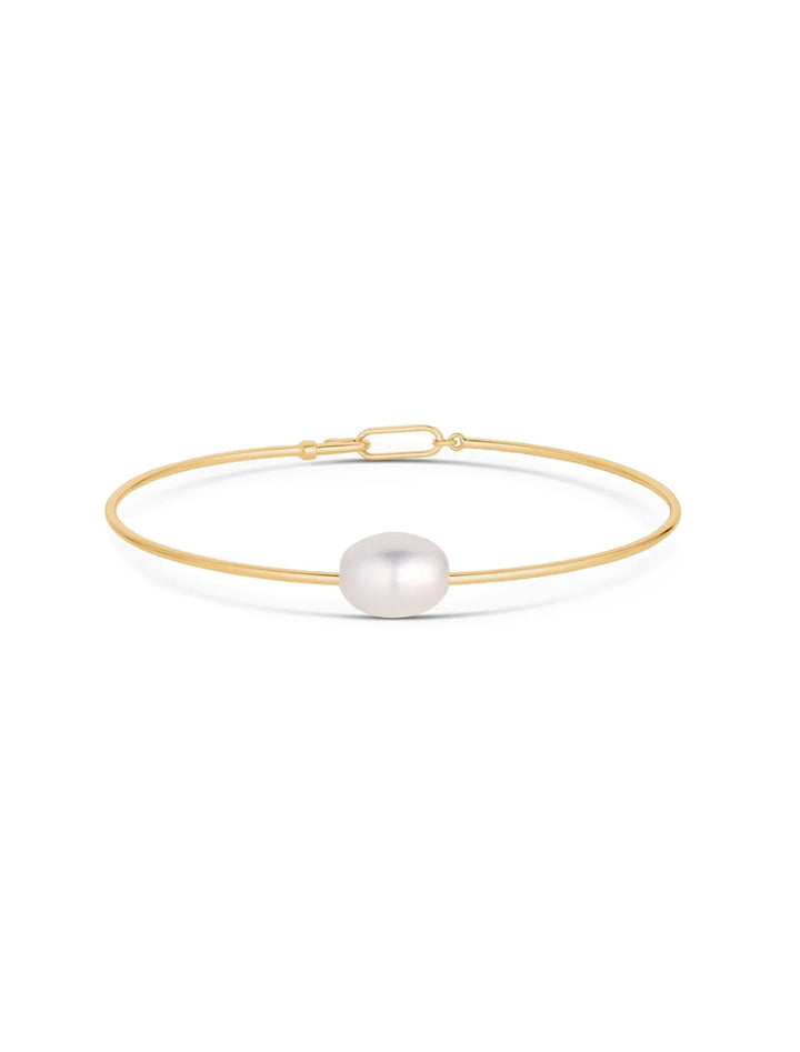 isla pearl bangle in gold