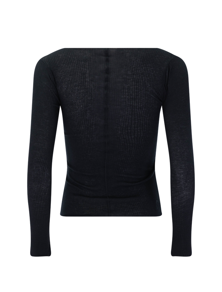 pama long sleeve tee in black