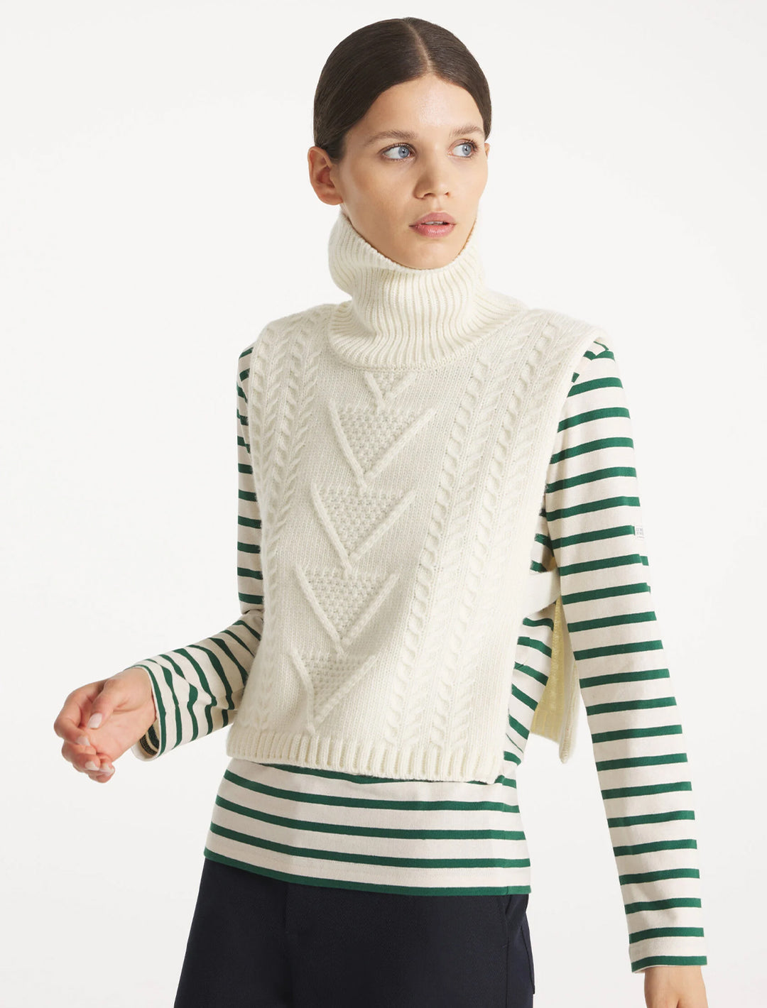 sarianne sleeveless sweater in off white