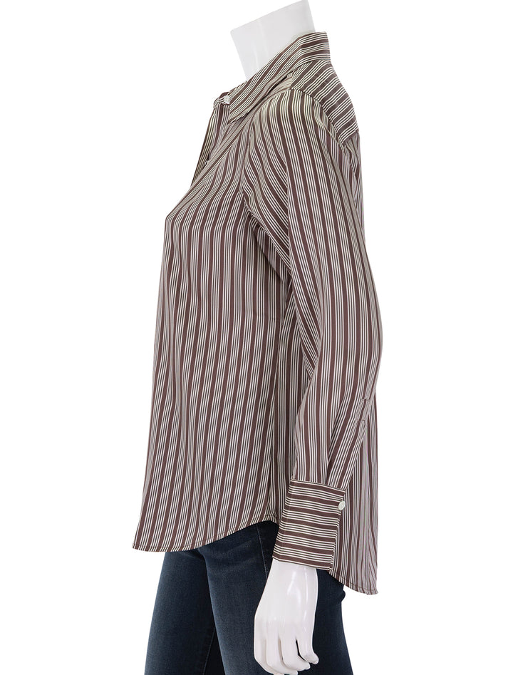 saige in isle stripe