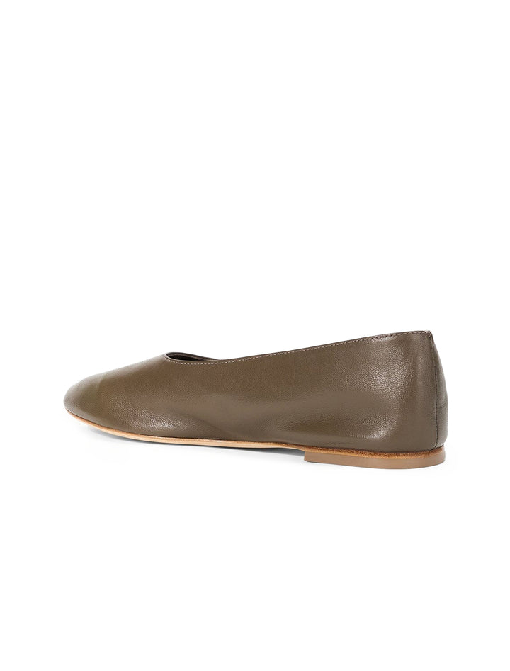 alba ballet flat in truffle