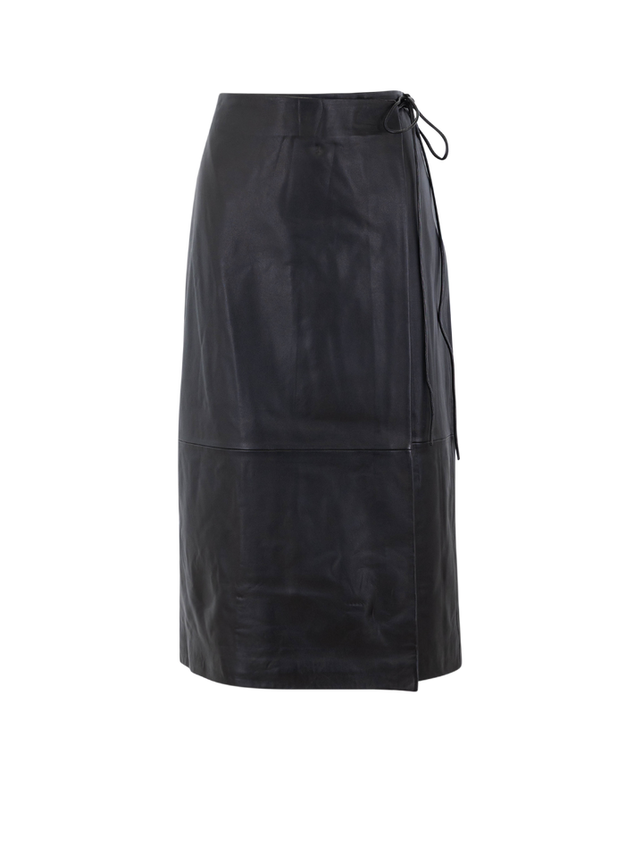 roman leather wrap skirt in black