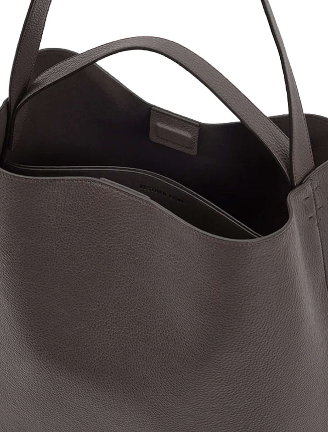 sac in pebblegrain chestnut