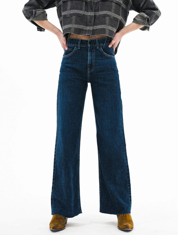 ludlow jean in dark stone