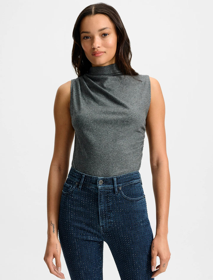 mylie sleeveless top in medium heather grey