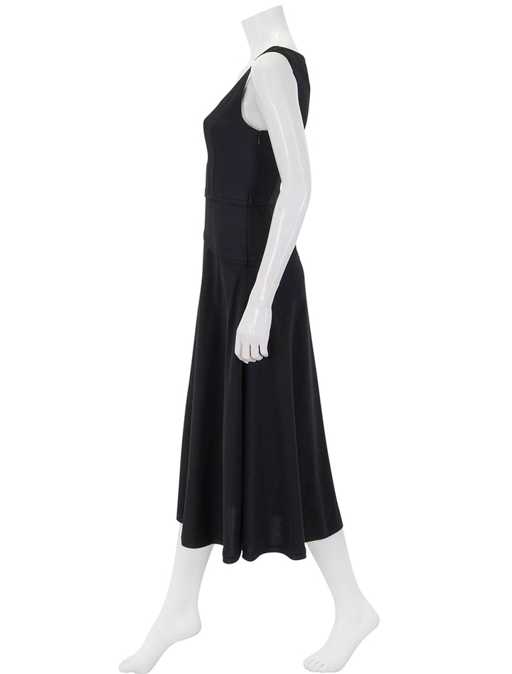 vivi sweetheart neckline midi dress in noir