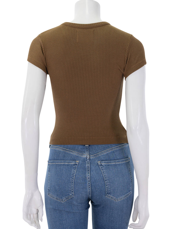 nello tee in manuka