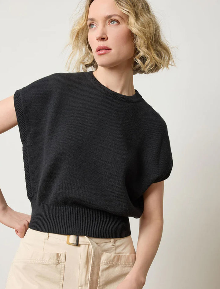 wedge sweater in black