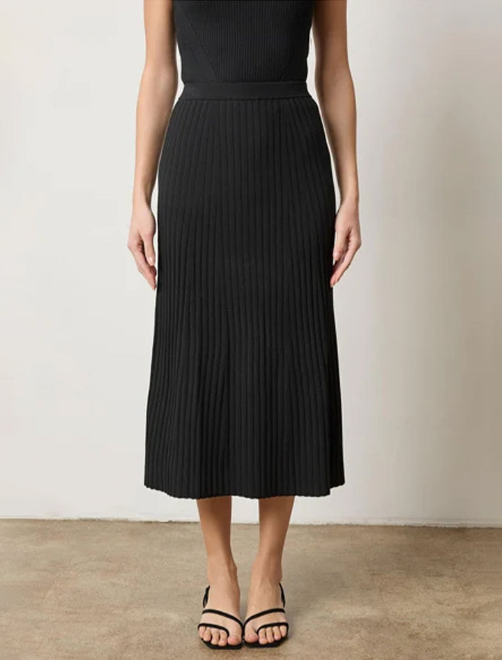 straight rib skirt in black