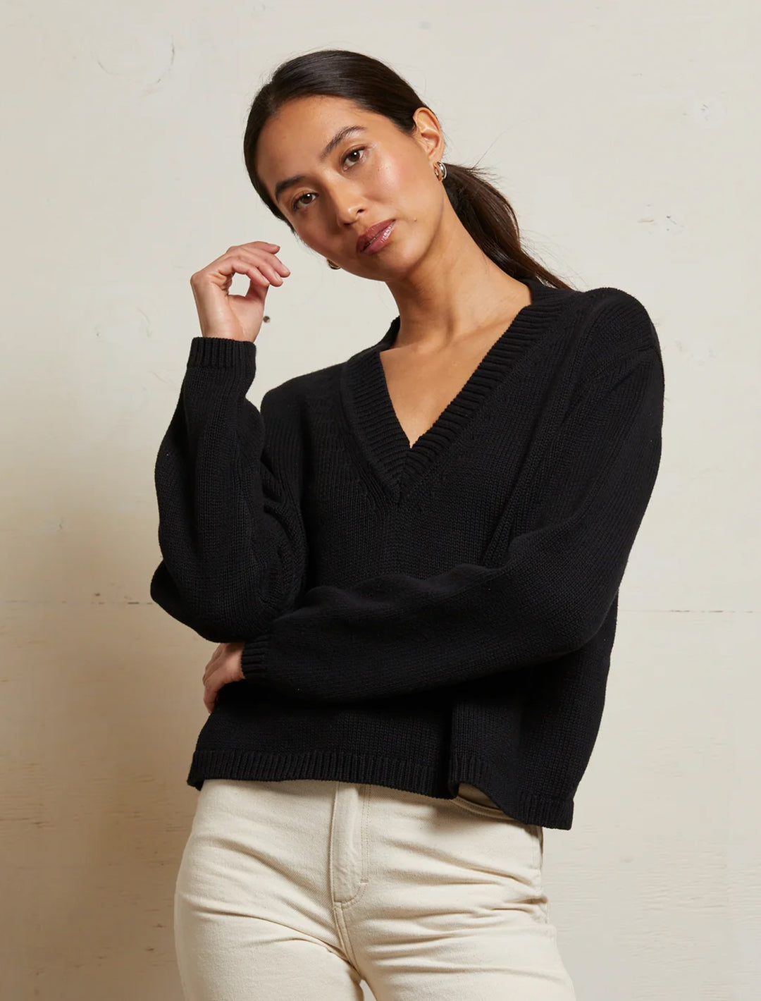 addie vneck sweater in true black