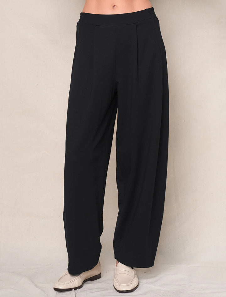 luxe ponte barrel trouser in black