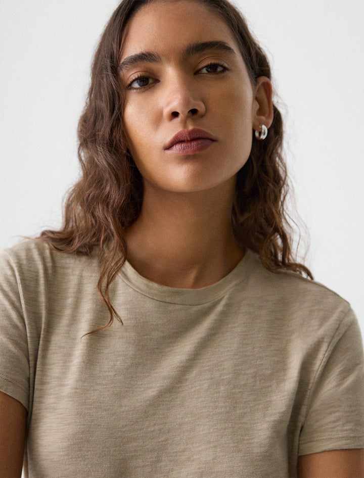 tiny tee slub in soft taupe