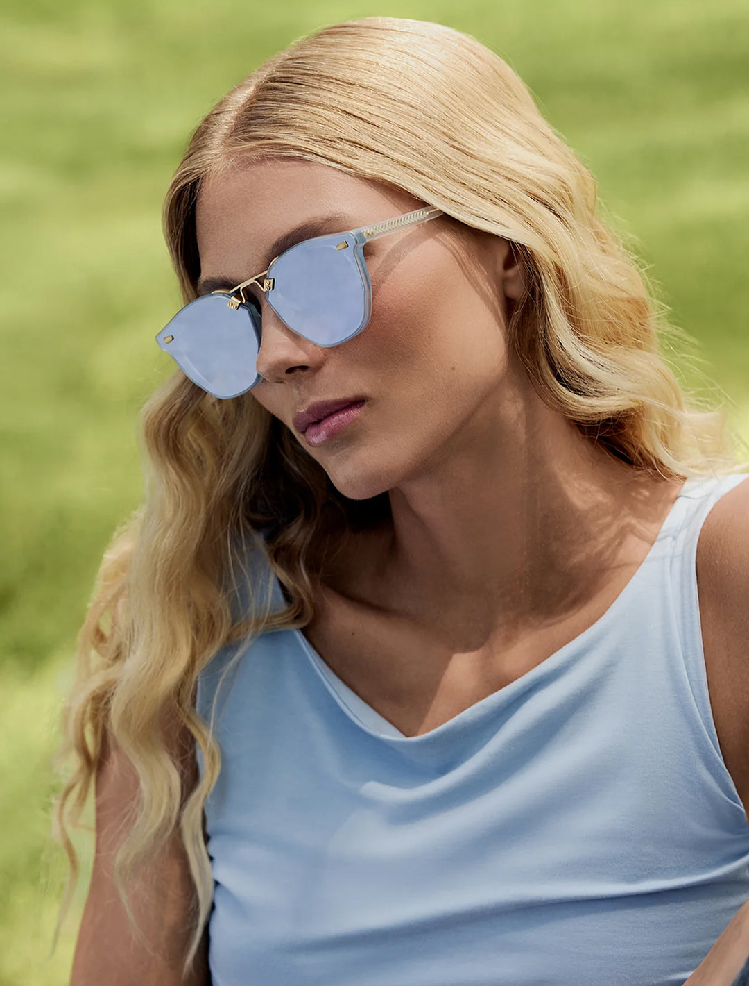 beau nylon | powder blue 18k mirrored