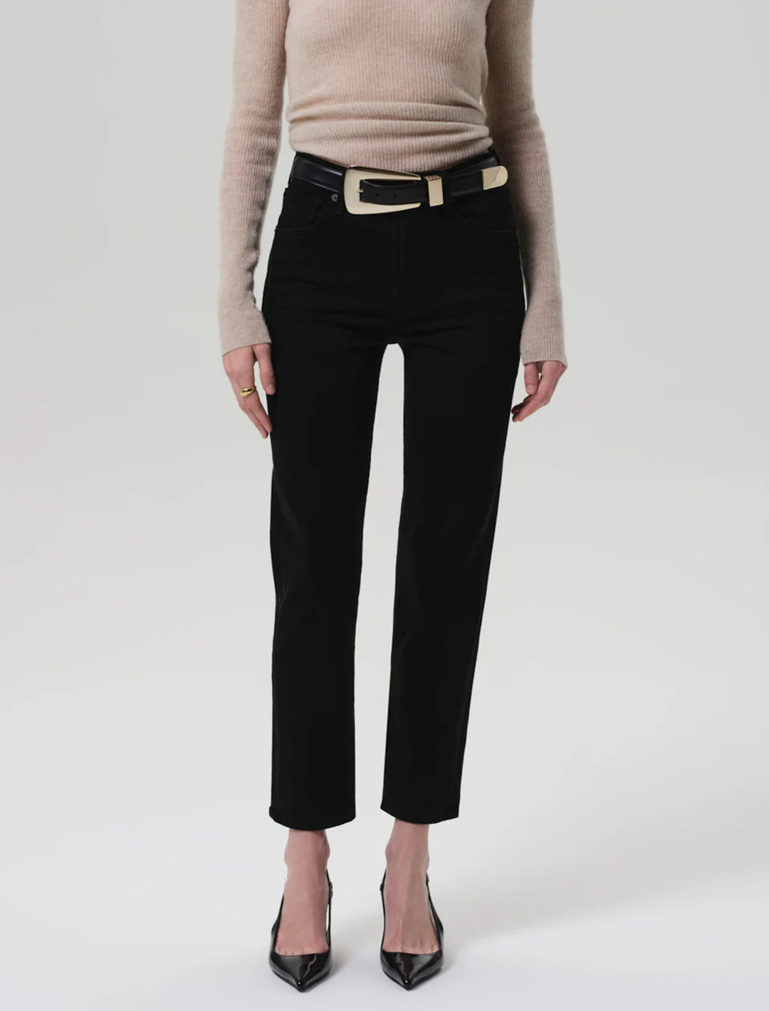 caia straight in plush black