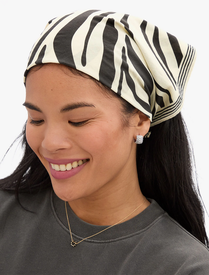 model wearing herringbone huggies