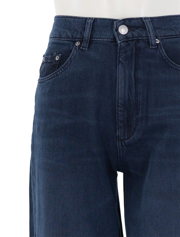 close up view of hepburn 32" wide leg in crater lake