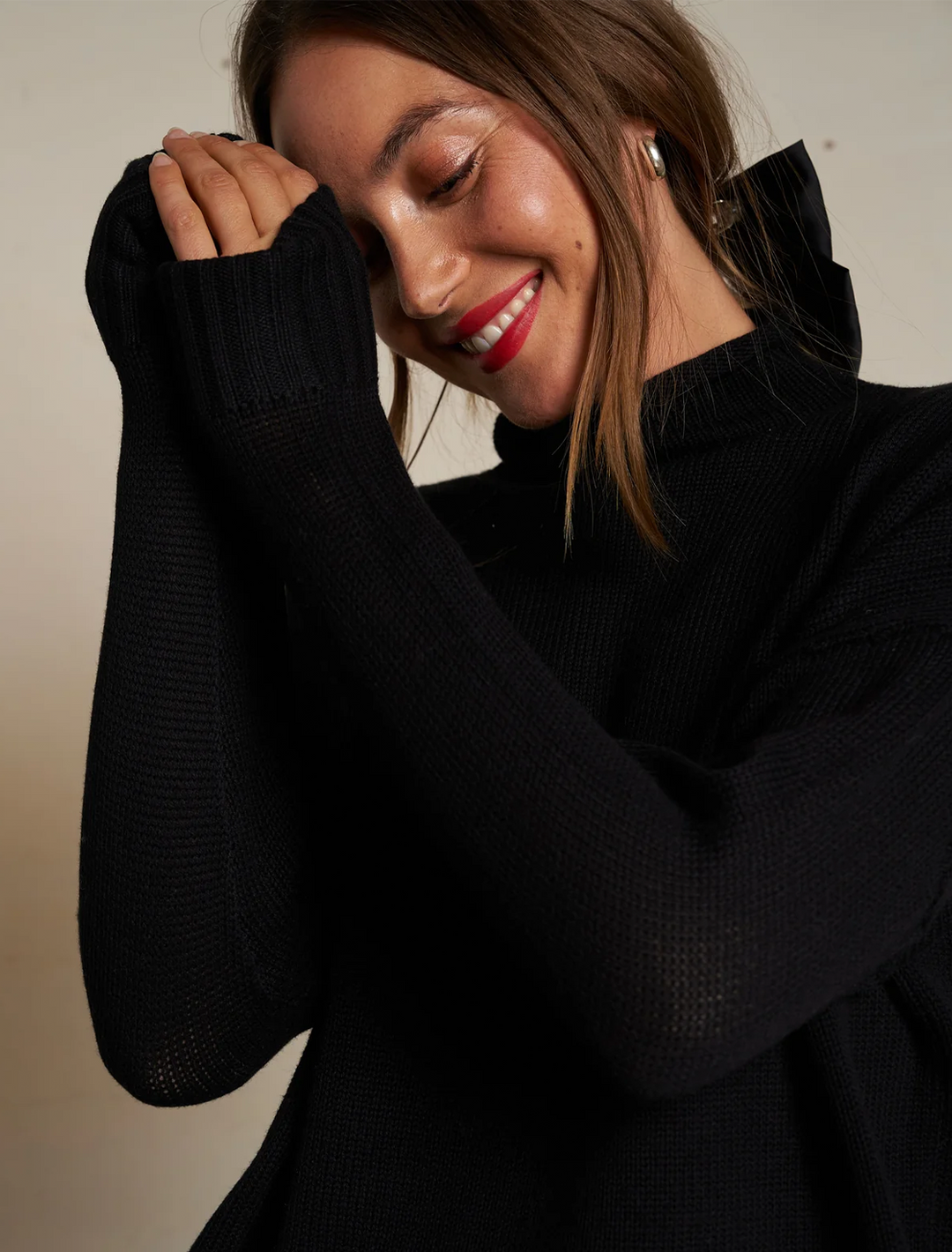 nova cashmere sweater in black