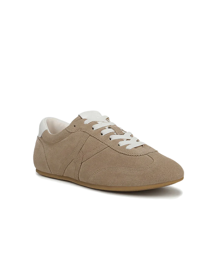 riviera sneaker in sandlily suede