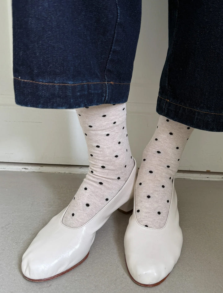 sneaker socks in oatmeal + black polka dot