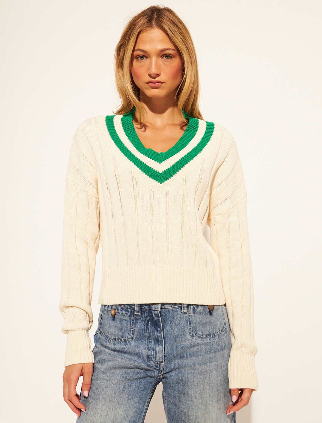 theodore collegiate v neck sweater in clover