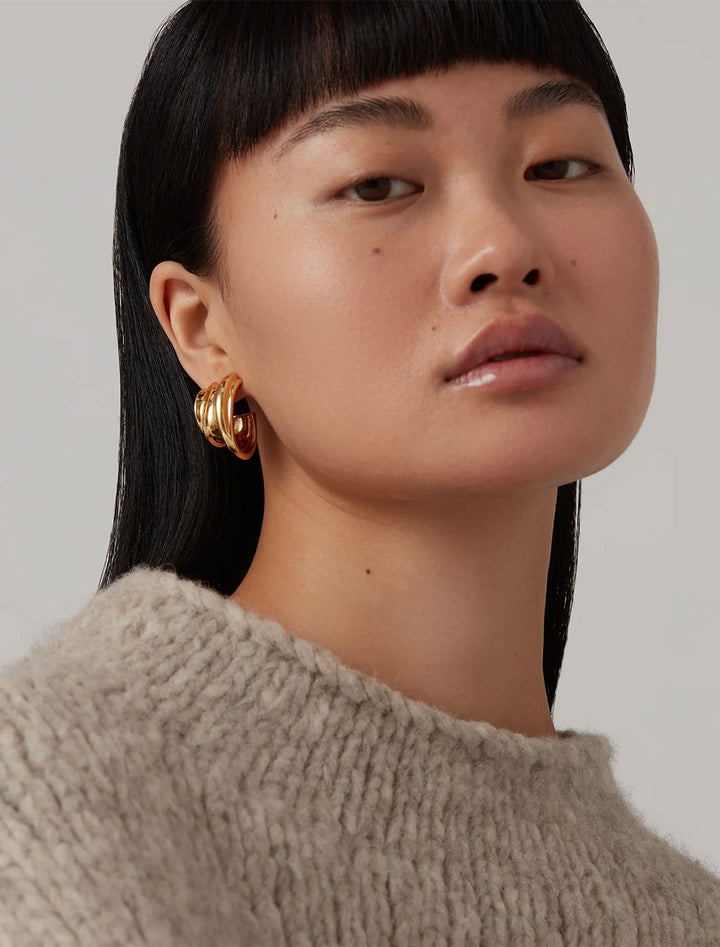 leona hoops in gold