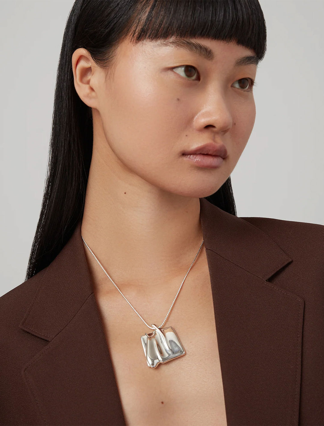 large sundra pendant necklace in silver