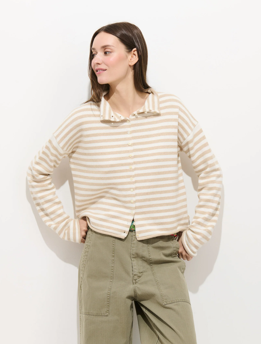 model wearing taylor cardigan in sand and ivory stripe