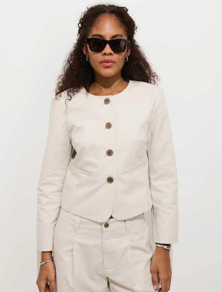 soho jacket in sand