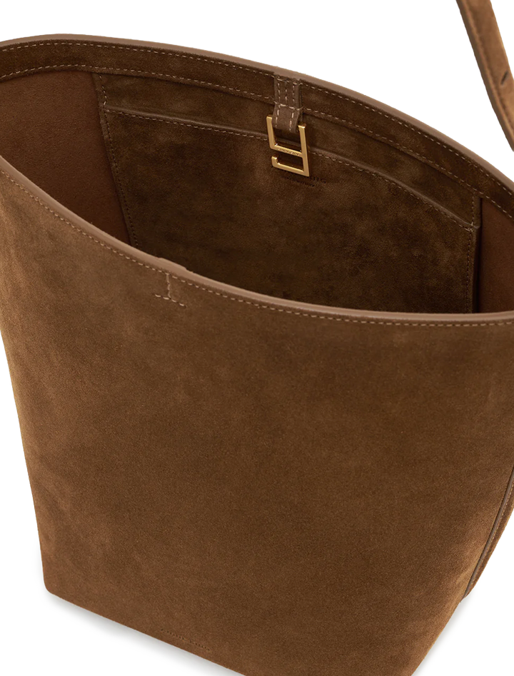 elly medium bucket bag in tobacco suede